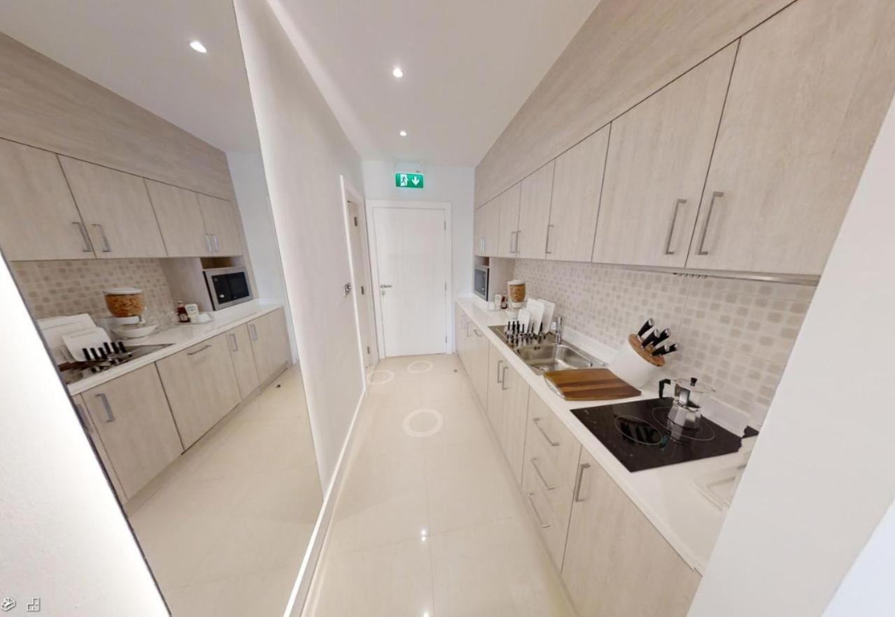 Luxury Studio With Free Infinity Pool Beach Gym And Parking Apartment *